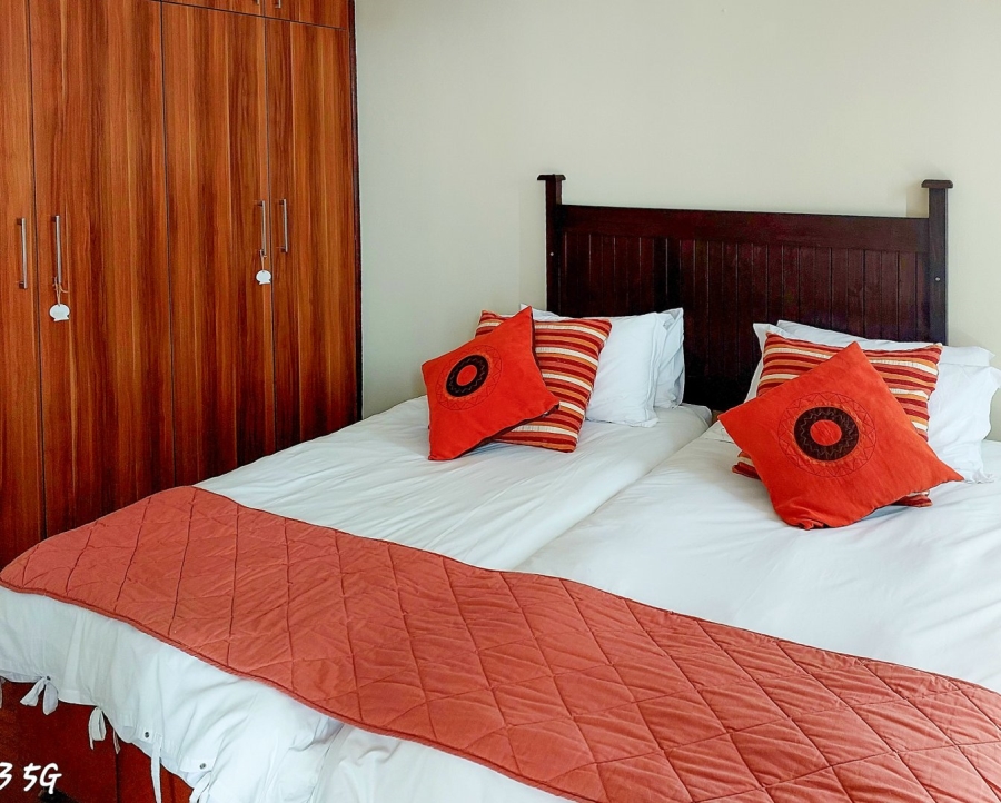 6 Bedroom Property for Sale in McDougall